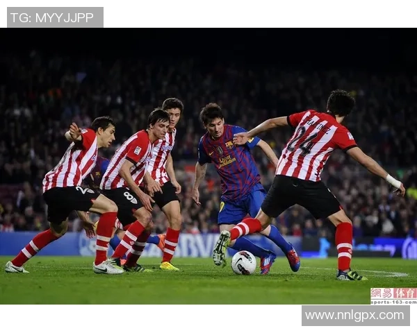 从木匠到球场传奇 他是如何从零开始成为足球巨星的